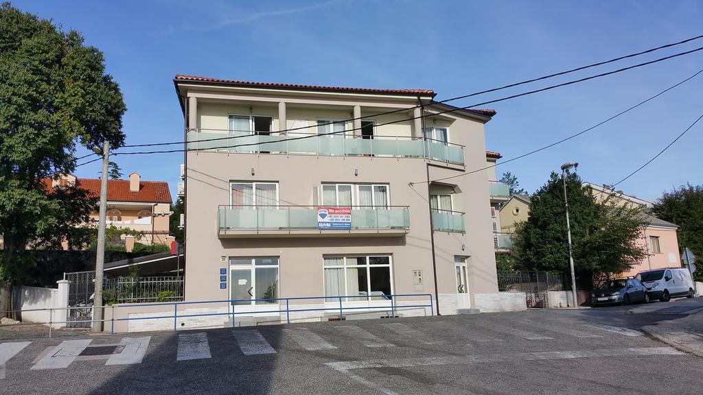Apartments Ivancic Novi Vinodolski Exterior photo